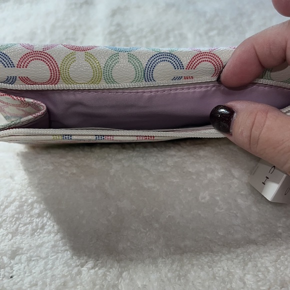 NWT Coach Checkbook Wallet in hard to find pattern - Picture 9 of 9